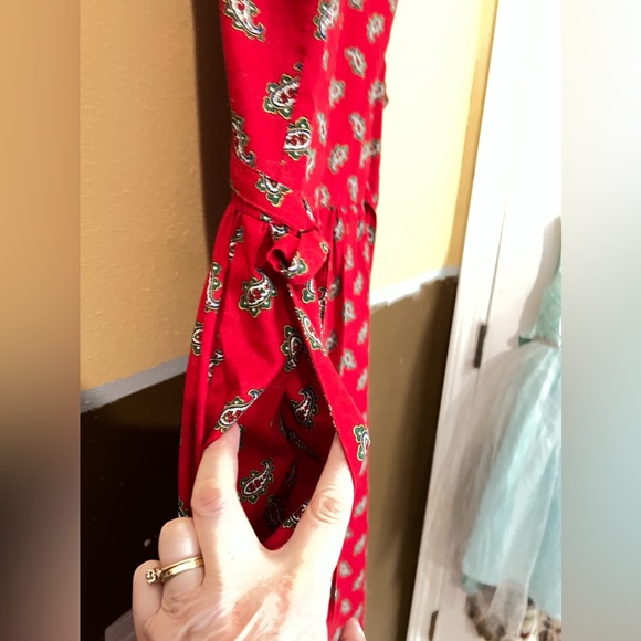 Vera Bradley jumper and jacket set. Red paisley quilted jacket with border trim. - Picture 9 of 15